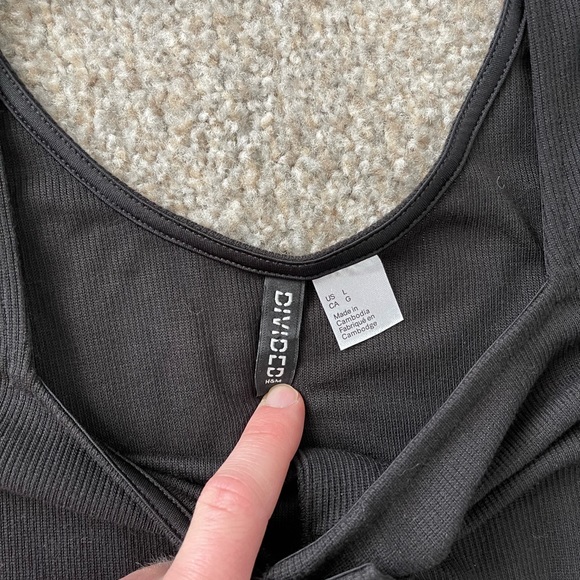 H&M Women’s Black Dress - Picture 3 of 3